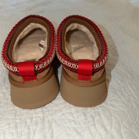 UGG TAZZ ll Suede Platform Clog Slippers - Picture 4 of 7
